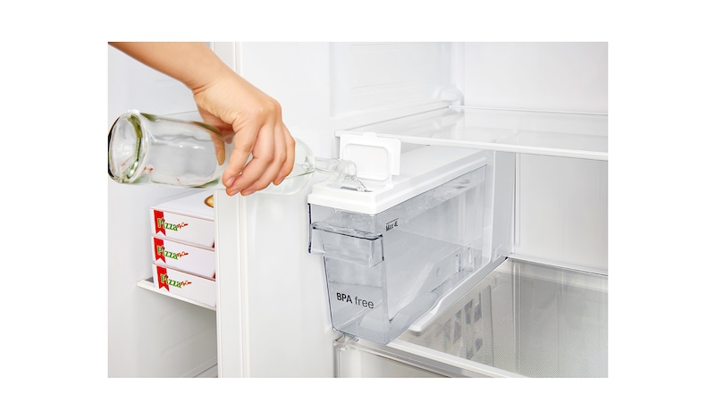 LG Smart Refrigerator with Large Capacity and Non Plumbed Water, GSL761WBXV